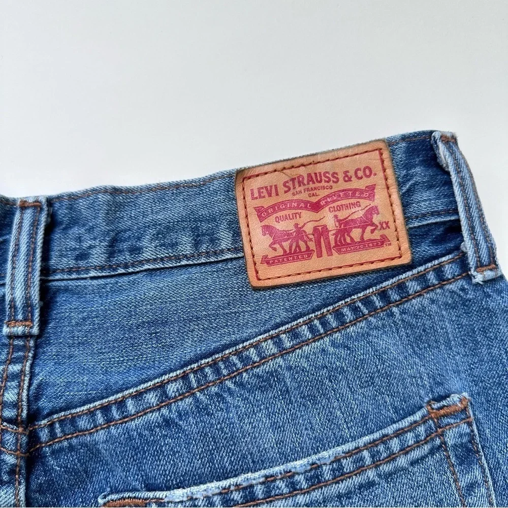 LEVI’S 501 Original Fit Women’s Jeans size 27 32 Salsa Middle - Dark Wash - Picture 5 of 16